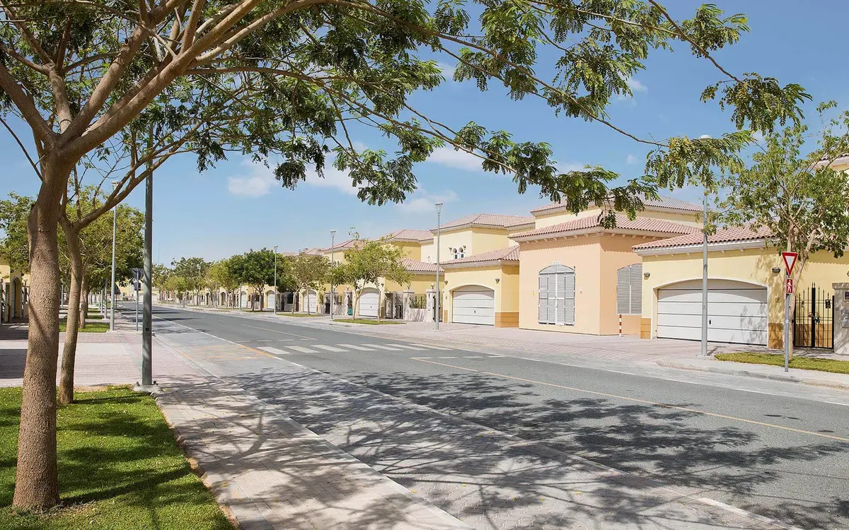 Property and lifestyle photograph in Jumeirah Park, Dubai